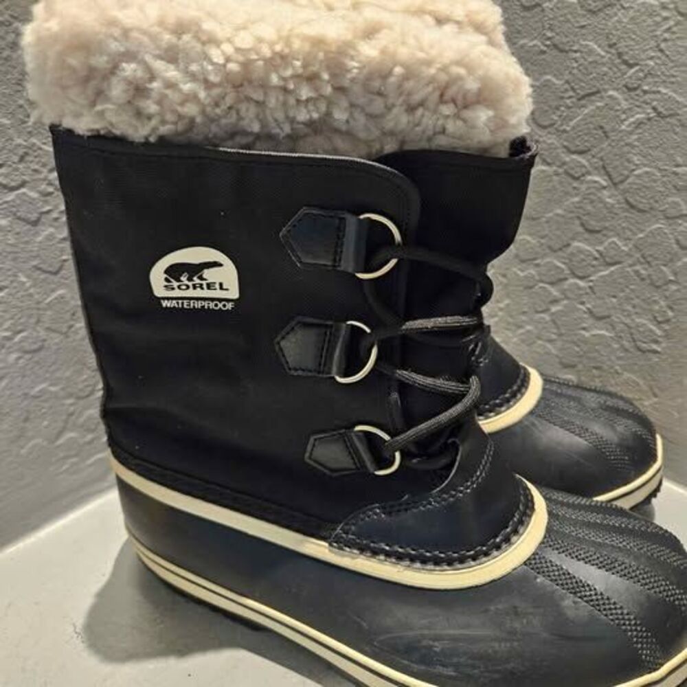 Size 6 Sorel Caribou NY1879 Black Nubuck/Sherpa Waterproof Women Insulated Boots